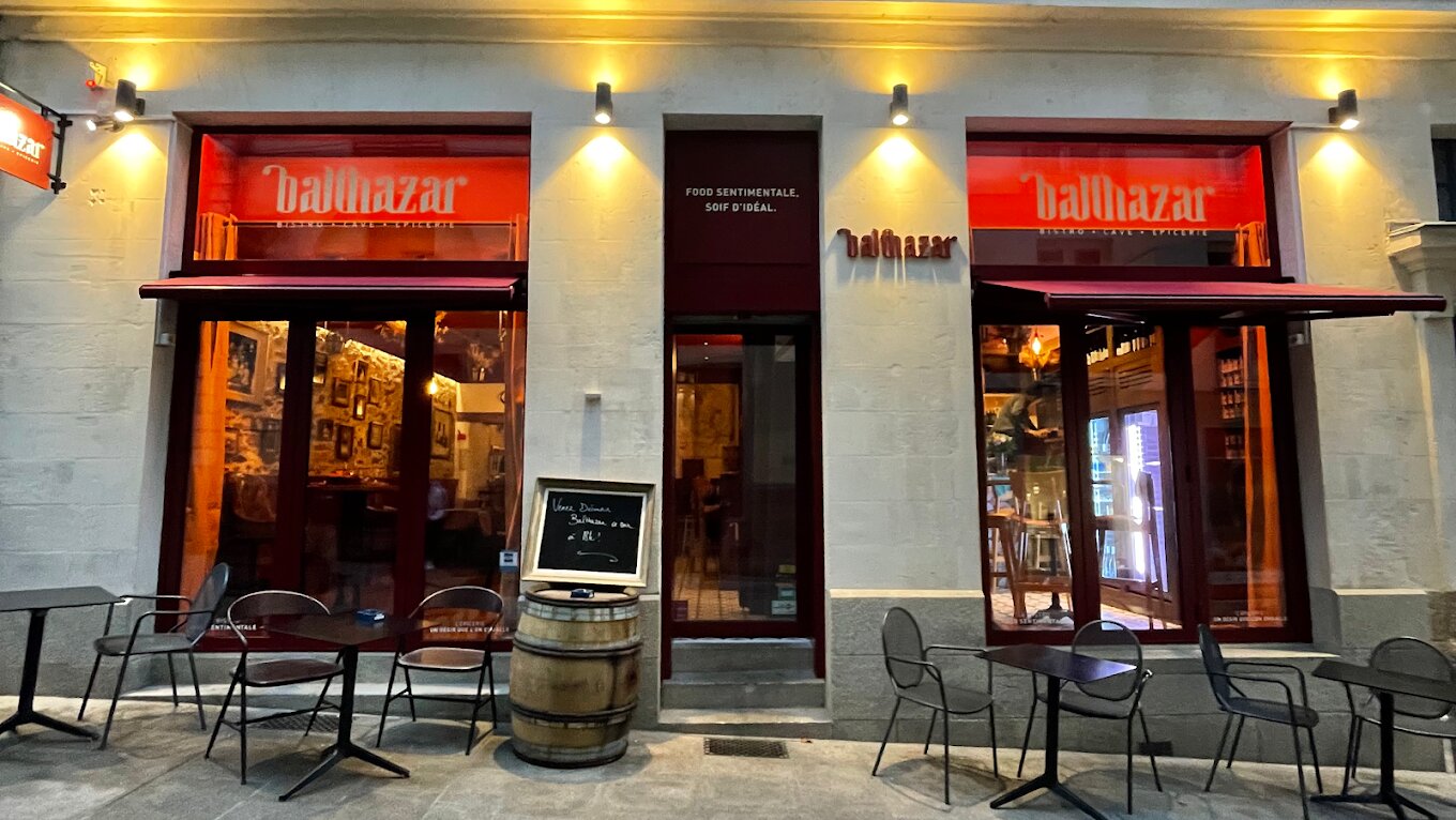 Restaurant Balthazar — façade nuit